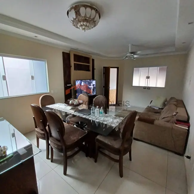 Foto 2 de Casa com 2 quartos à venda, 150m2 em Jardim Petrópolis, Bauru - SP