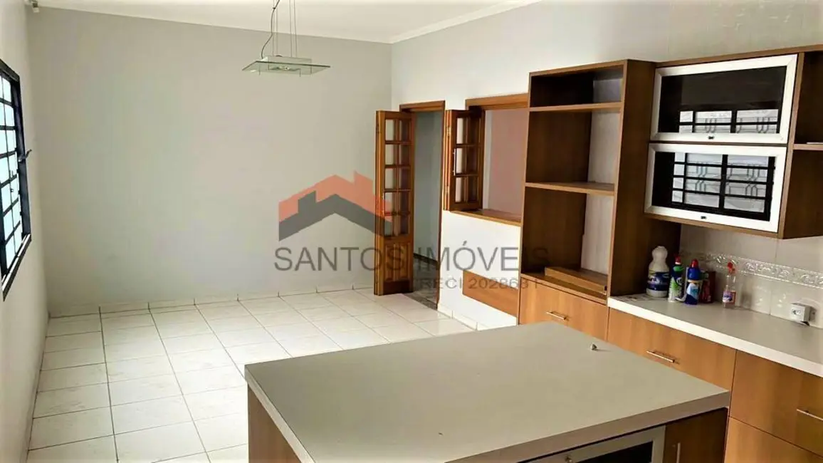 Foto 2 de Casa com 2 quartos à venda, 300m2 em Residencial Jardim Jussara, Bauru - SP