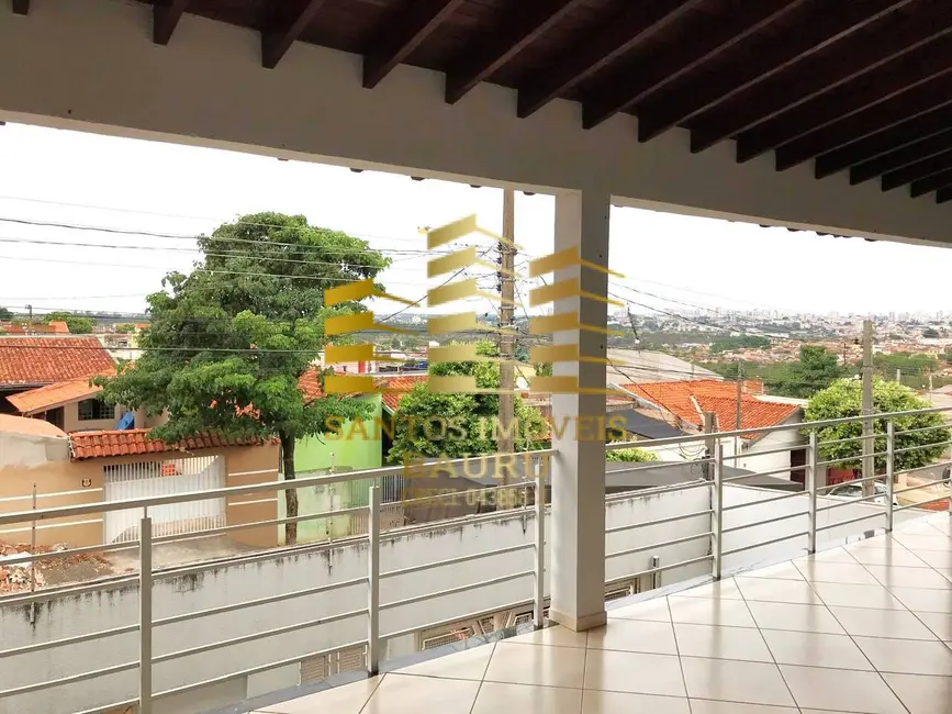 Foto 9 de Sobrado com 3 quartos à venda, 265m2 em Bauru - SP