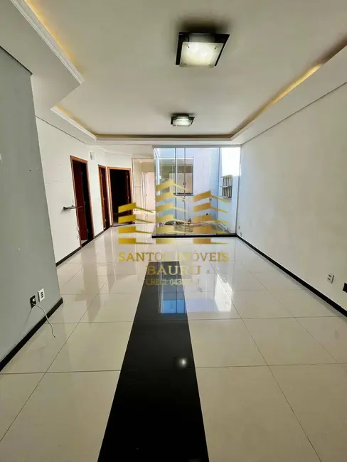 Foto 2 de Casa com 3 quartos à venda, 250m2 em Bauru - SP