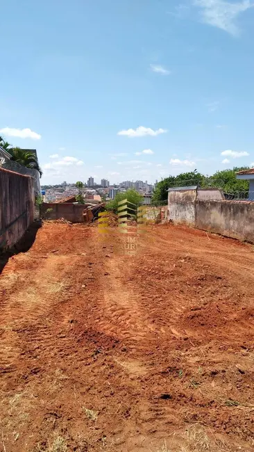 Foto 2 de Terreno / Lote à venda, 400m2 em Jardim Bela Vista, Bauru - SP
