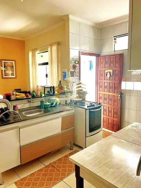 Foto 1 de Sobrado com 3 quartos à venda, 180m2 em Jardim Olímpico, Bauru - SP