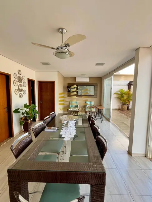 Foto 2 de Casa de Condomínio com 3 quartos à venda, 450m2 em Jardim Marabá, Bauru - SP