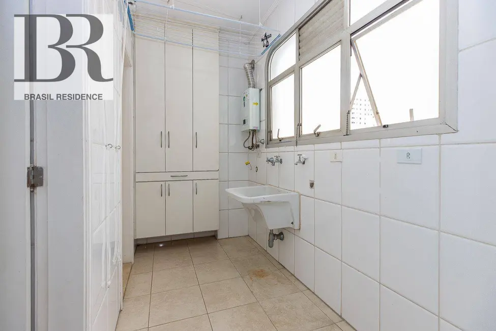 Apartamento com 3 quartos à venda, 125m2 em Moema, São Paulo - SP - imagem 2 Foto 2 de Apartamento com 3 quartos à venda, 125m2 em Moema, São Paulo - SP