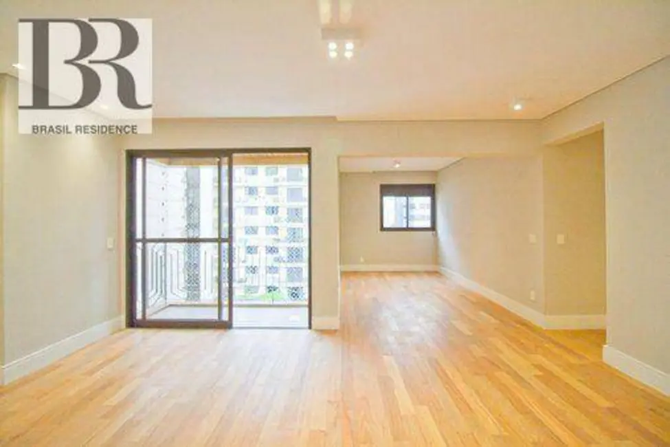 Apartamento com 2 quartos à venda, 102m2 em Moema, São Paulo - SP - imagem 1 Foto 1 de Apartamento com 2 quartos à venda, 102m2 em Moema, São Paulo - SP
