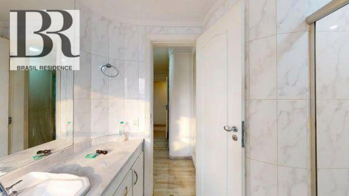 Apartamento com 4 quartos à venda, 198m2 em Moema, São Paulo - SP - imagem 9 Foto 9 de Apartamento com 4 quartos à venda, 198m2 em Moema, São Paulo - SP