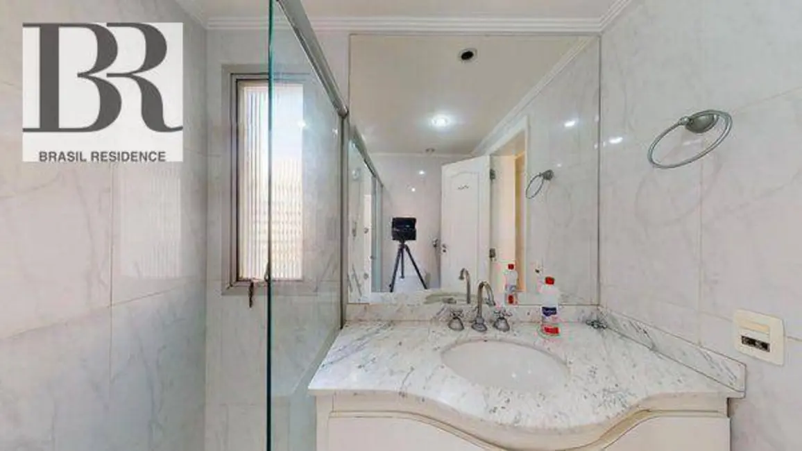 Apartamento com 4 quartos à venda, 198m2 em Moema, São Paulo - SP - imagem 7 Foto 7 de Apartamento com 4 quartos à venda, 198m2 em Moema, São Paulo - SP