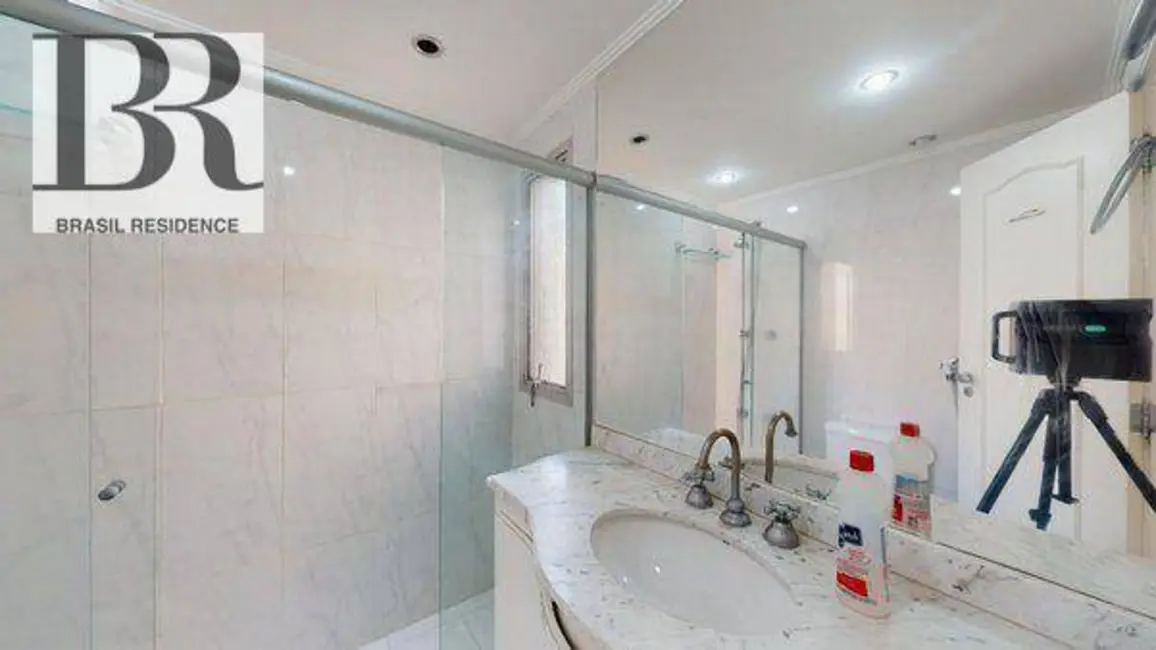 Apartamento com 4 quartos à venda, 198m2 em Moema, São Paulo - SP - imagem 8 Foto 8 de Apartamento com 4 quartos à venda, 198m2 em Moema, São Paulo - SP