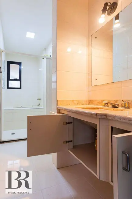 Apartamento com 3 quartos à venda, 184m2 em Aclimação, São Paulo - SP - imagem 9 Foto 9 de Apartamento com 3 quartos à venda, 184m2 em Aclimação, São Paulo - SP