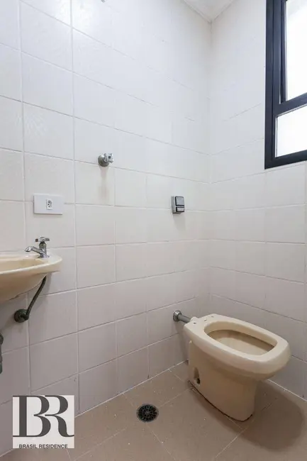 Apartamento com 3 quartos à venda, 184m2 em Aclimação, São Paulo - SP - imagem 3 Foto 3 de Apartamento com 3 quartos à venda, 184m2 em Aclimação, São Paulo - SP