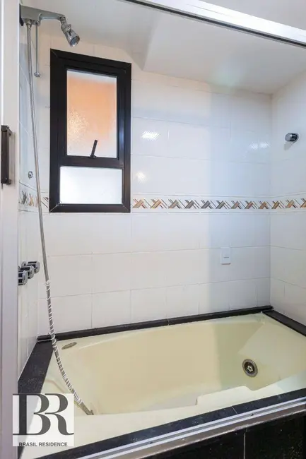 Apartamento com 3 quartos à venda, 184m2 em Aclimação, São Paulo - SP - imagem 8 Foto 8 de Apartamento com 3 quartos à venda, 184m2 em Aclimação, São Paulo - SP