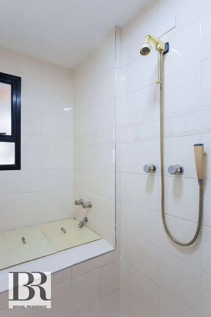 Apartamento com 3 quartos à venda, 184m2 em Aclimação, São Paulo - SP - imagem 5 Foto 5 de Apartamento com 3 quartos à venda, 184m2 em Aclimação, São Paulo - SP