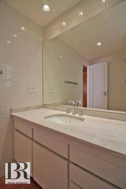 Apartamento com 4 quartos à venda, 149m2 em Moema, São Paulo - SP - imagem 6 Foto 6 de Apartamento com 4 quartos à venda, 149m2 em Moema, São Paulo - SP