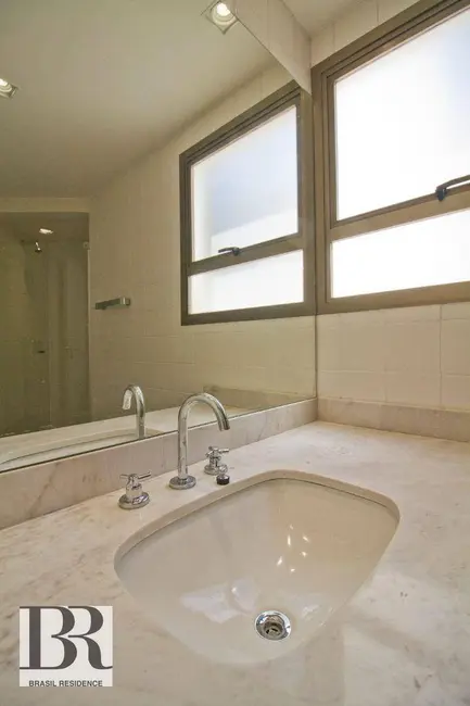 Apartamento com 4 quartos à venda, 149m2 em Moema, São Paulo - SP - imagem 8 Foto 8 de Apartamento com 4 quartos à venda, 149m2 em Moema, São Paulo - SP