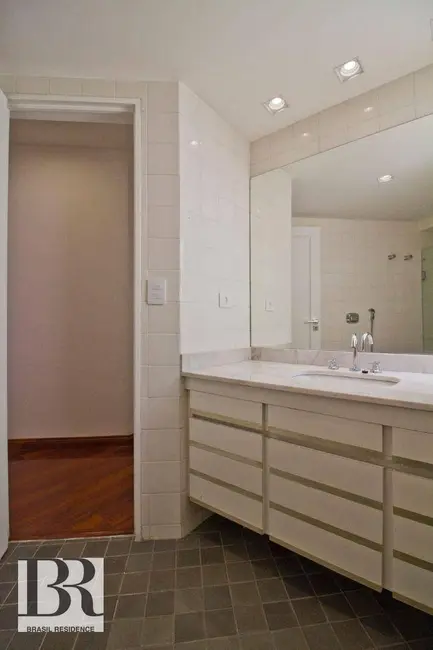 Apartamento com 4 quartos à venda, 149m2 em Moema, São Paulo - SP - imagem 9 Foto 9 de Apartamento com 4 quartos à venda, 149m2 em Moema, São Paulo - SP