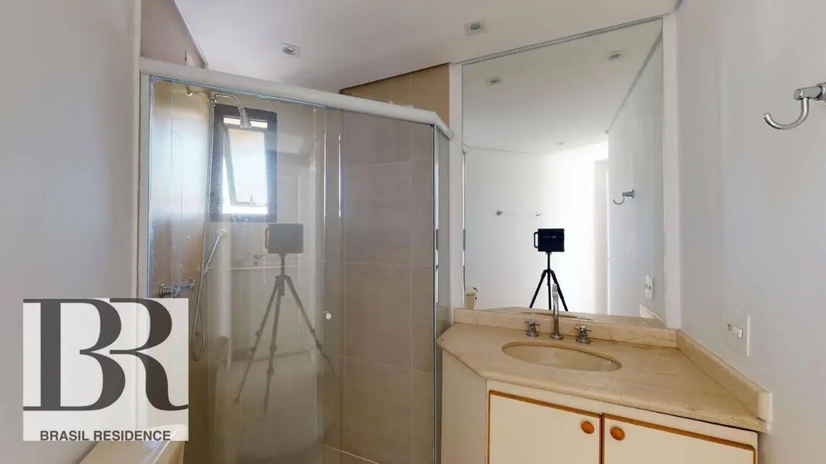 Apartamento com 3 quartos à venda, 148m2 em Moema, São Paulo - SP - imagem 3 Foto 3 de Apartamento com 3 quartos à venda, 148m2 em Moema, São Paulo - SP