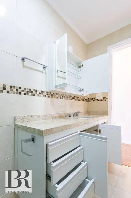 Apartamento com 3 quartos à venda, 113m2 em Moema, São Paulo - SP - imagem 2 Foto 2 de Apartamento com 3 quartos à venda, 113m2 em Moema, São Paulo - SP