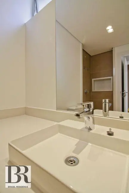 Apartamento com 3 quartos à venda, 198m2 em Jardim Paulista, São Paulo - SP - imagem 2 Foto 2 de Apartamento com 3 quartos à venda, 198m2 em Jardim Paulista, São Paulo - SP