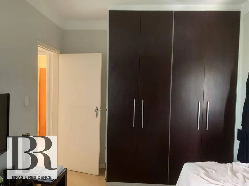 Apartamento com 2 quartos à venda, 75m2 em Aclimação, São Paulo - SP - imagem 8 Foto 8 de Apartamento com 2 quartos à venda, 75m2 em Aclimação, São Paulo - SP