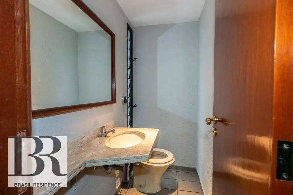 Foto 3 de Apartamento com 4 quartos para alugar, 140m2 em Moema, São Paulo - SP