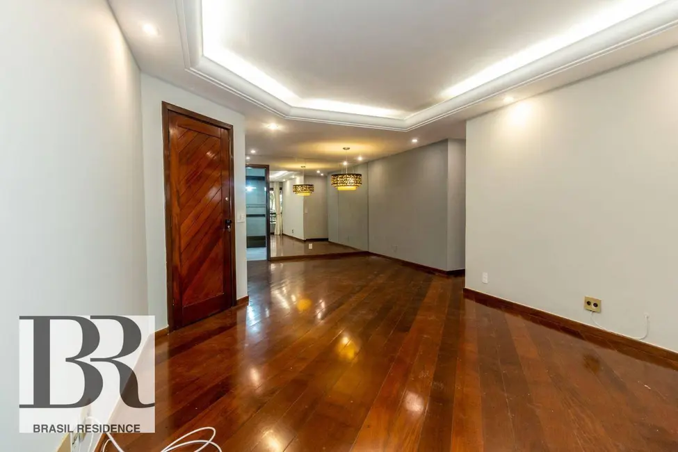 Foto 4 de Apartamento com 4 quartos para alugar, 140m2 em Moema, São Paulo - SP