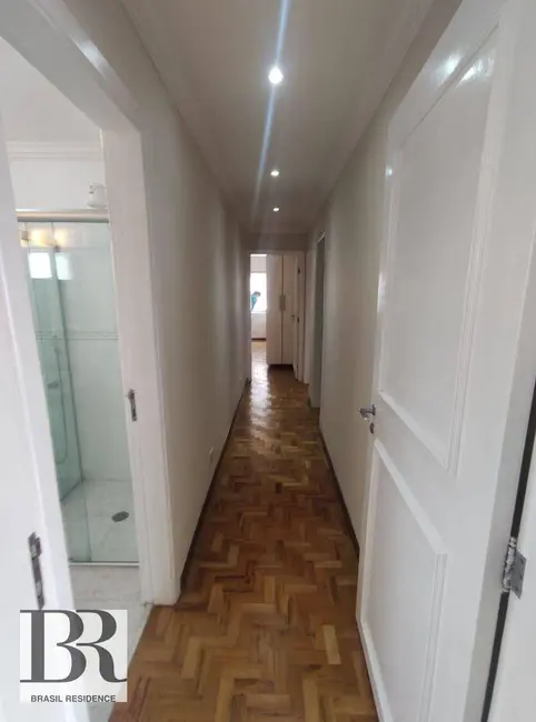 Apartamento com 3 quartos à venda e para alugar, 242m2 em Itaim Bibi, São Paulo - SP - imagem 8 Foto 8 de Apartamento com 3 quartos à venda e para alugar, 242m2 em Itaim Bibi, São Paulo - SP