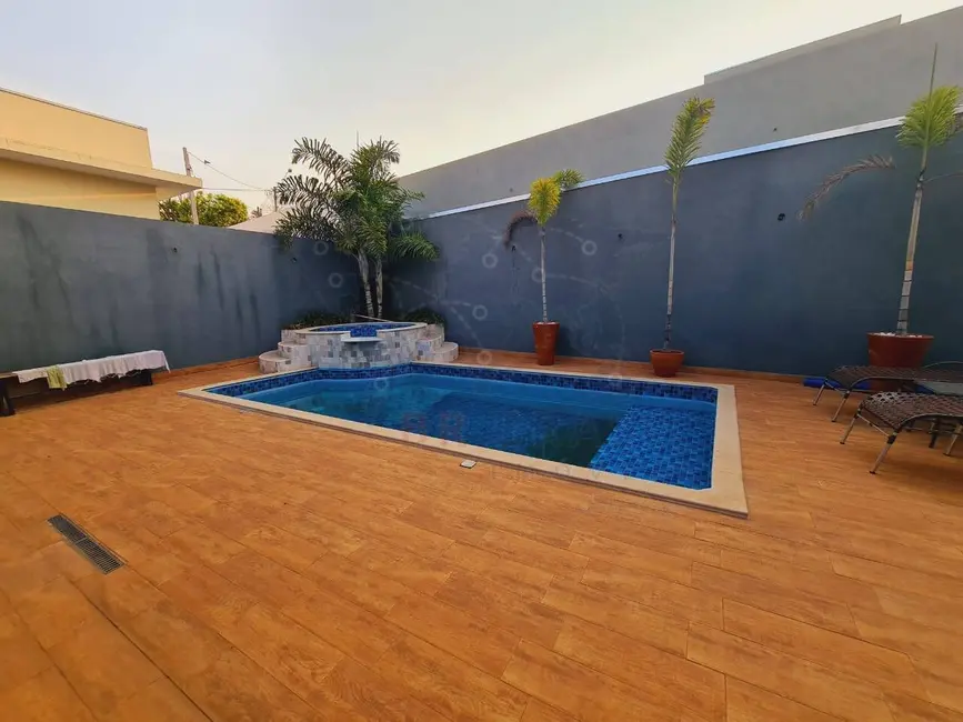 Foto 4 de Casa de Condomínio com 3 quartos à venda, 250m2 em Piratininga - SP