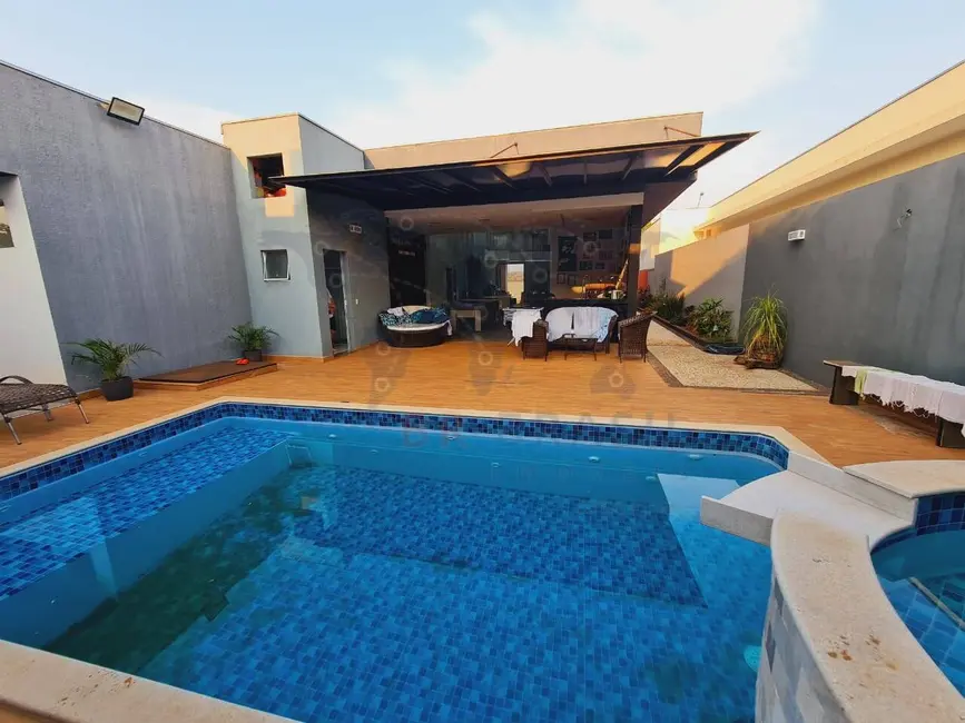 Foto 2 de Casa de Condomínio com 3 quartos à venda, 250m2 em Piratininga - SP