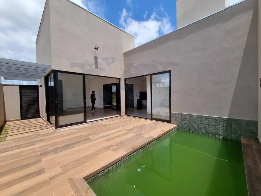 Foto 1 de Casa de Condomínio com 3 quartos à venda, 300m2 em Piratininga - SP