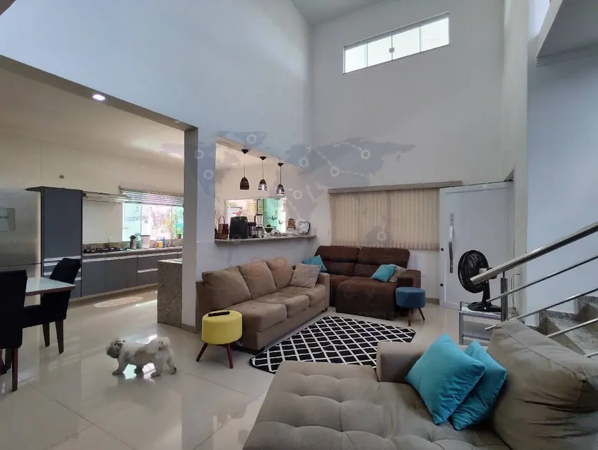 Casa com 2 quartos à venda, 205m2 em Jardim Silvestre, Bauru - SP - imagem 6 Foto 6 de Casa com 2 quartos à venda, 205m2 em Jardim Silvestre, Bauru - SP