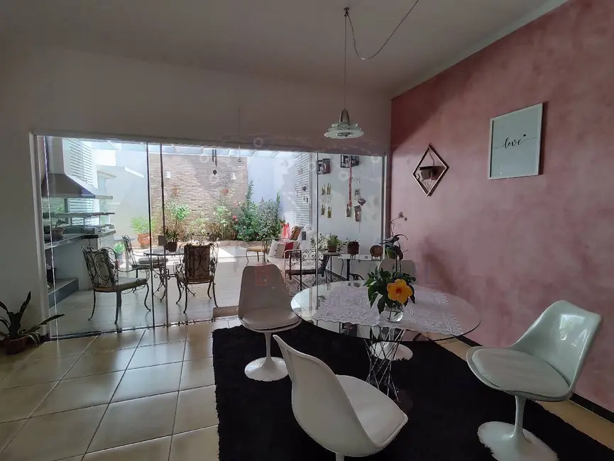 Foto 4 de Casa com 2 quartos à venda, 200m2 em Vila Souto, Bauru - SP