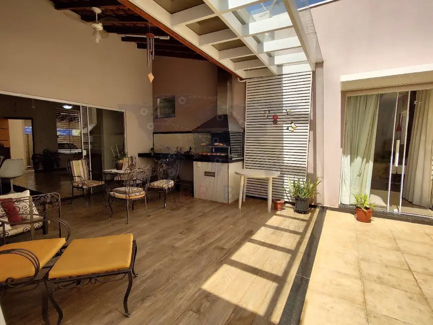 Foto 3 de Casa com 2 quartos à venda, 200m2 em Vila Souto, Bauru - SP