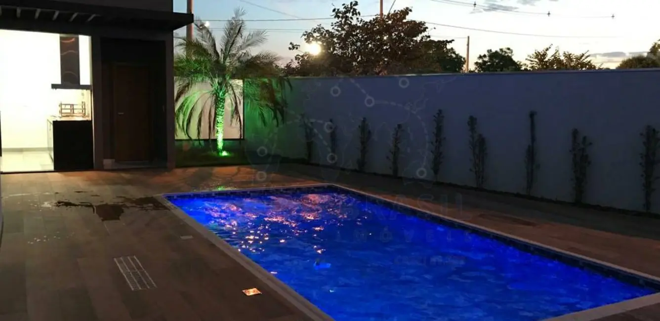 Foto 2 de Casa de Condomínio com 3 quartos à venda, 468m2 em Piratininga - SP