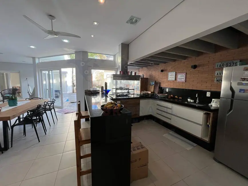 Foto 7 de Casa de Condomínio com 4 quartos à venda, 360m2 em Residencial Villaggio II, Bauru - SP