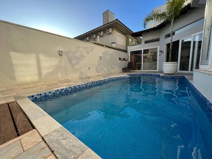 Foto 3 de Casa de Condomínio com 4 quartos à venda, 360m2 em Residencial Villaggio II, Bauru - SP