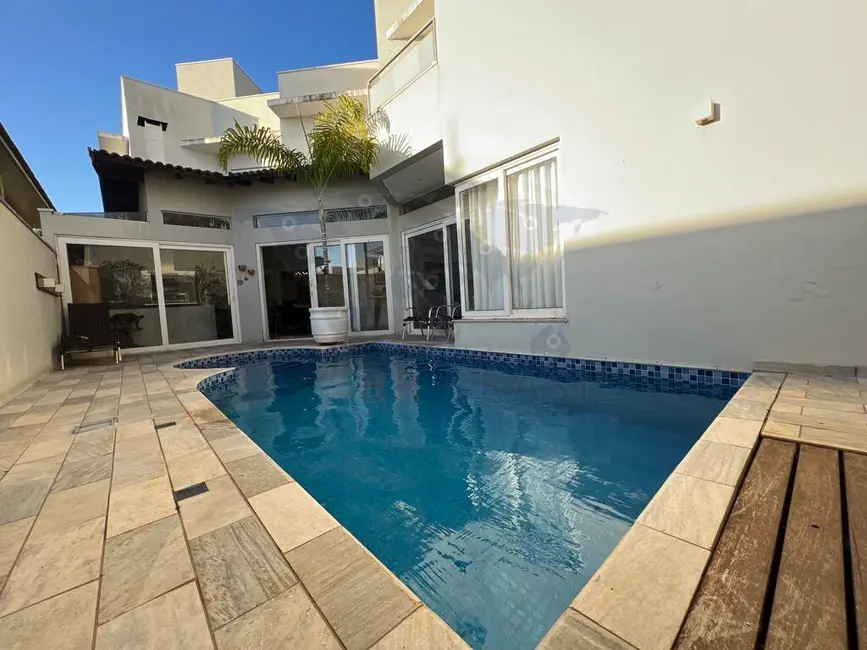 Foto 4 de Casa de Condomínio com 4 quartos à venda, 360m2 em Residencial Villaggio II, Bauru - SP