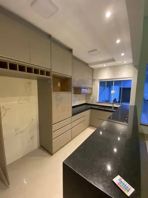 Foto 1 de Casa com 3 quartos à venda, 180m2 em Parque São João, Bauru - SP