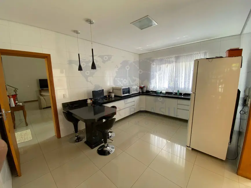Foto 7 de Casa com 3 quartos à venda, 386m2 em Centro, Piratininga - SP