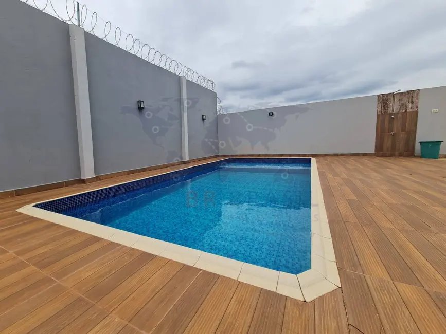 Foto 2 de Casa de Condomínio com 3 quartos à venda, 400m2 em Piratininga - SP