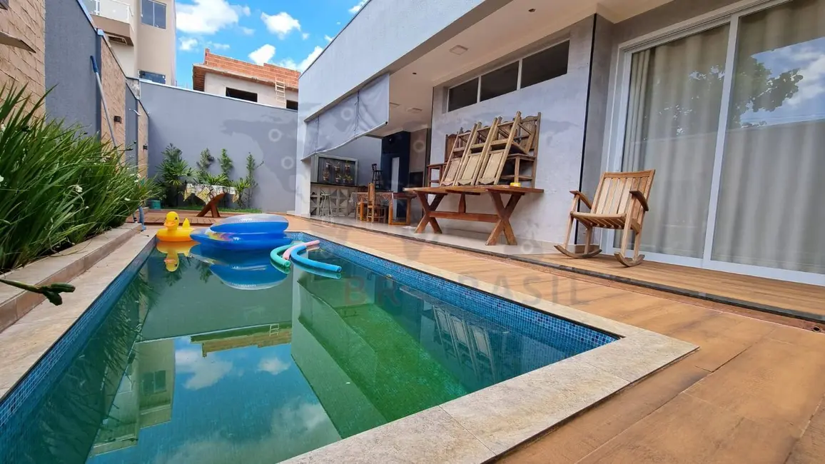 Foto 1 de Casa com 3 quartos à venda, 360m2 em Jardim Estoril III, Bauru - SP