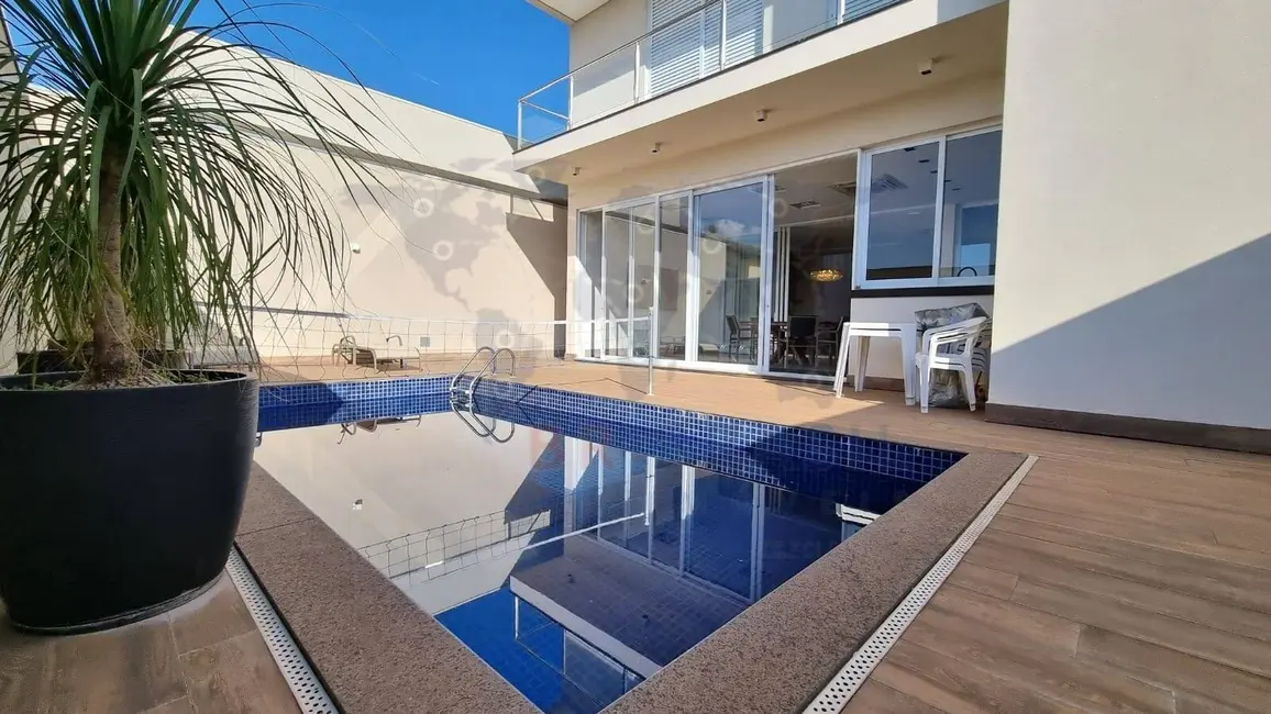 Foto 2 de Casa de Condomínio com 4 quartos à venda, 360m2 em Residencial Villaggio II, Bauru - SP