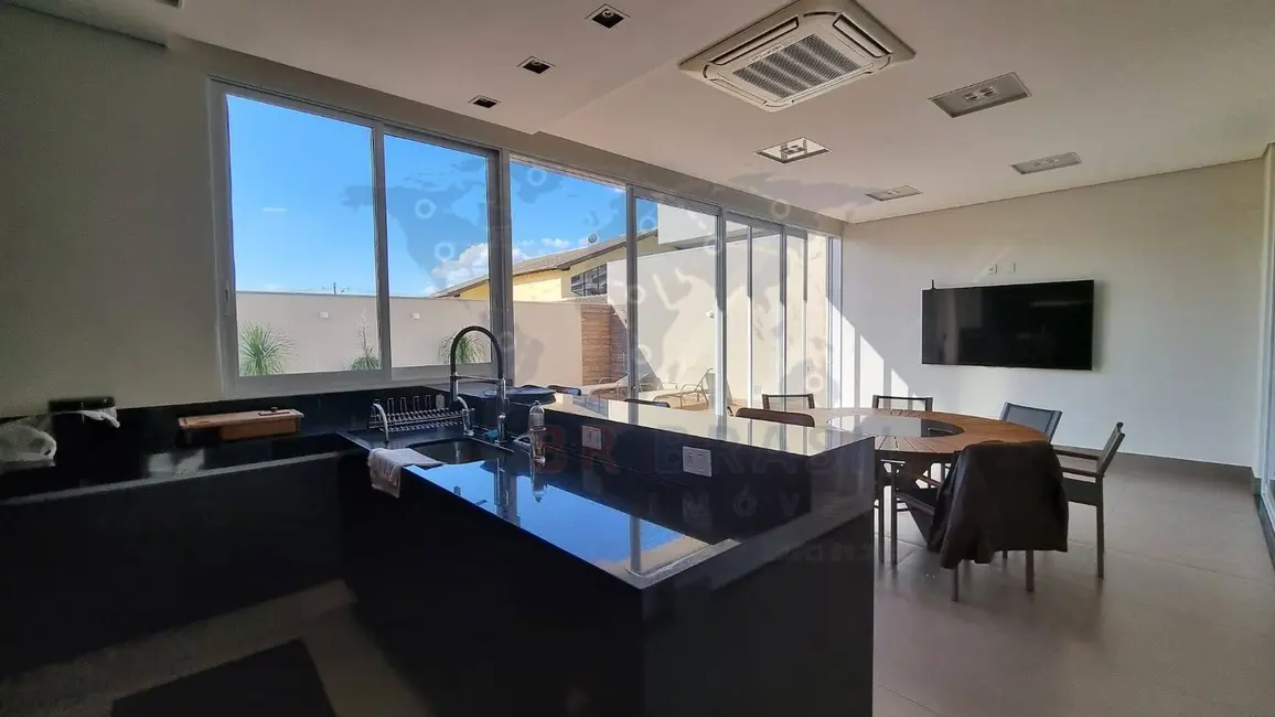 Foto 8 de Casa de Condomínio com 4 quartos à venda, 360m2 em Residencial Villaggio II, Bauru - SP