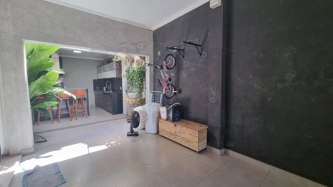 Casa com 3 quartos à venda, 200m2 em Núcleo Habitacional Mary Dota, Bauru - SP - imagem 4 Foto 4 de Casa com 3 quartos à venda, 200m2 em Núcleo Habitacional Mary Dota, Bauru - SP