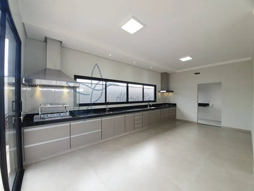 Casa de Condomínio com 3 quartos à venda e para alugar, 300m2 em Piratininga - SP - imagem 4 Foto 4 de Casa de Condomínio com 3 quartos à venda e para alugar, 300m2 em Piratininga - SP