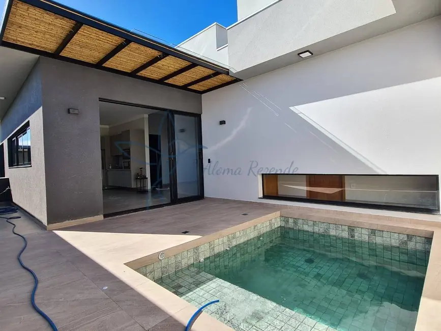 Casa de Condomínio com 3 quartos à venda e para alugar, 300m2 em Piratininga - SP - imagem 1 Foto 1 de Casa de Condomínio com 3 quartos à venda e para alugar, 300m2 em Piratininga - SP