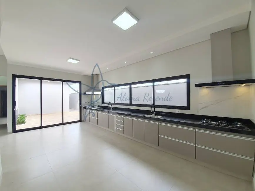 Casa de Condomínio com 3 quartos à venda e para alugar, 300m2 em Piratininga - SP - imagem 5 Foto 5 de Casa de Condomínio com 3 quartos à venda e para alugar, 300m2 em Piratininga - SP