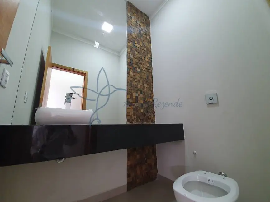 Casa de Condomínio com 3 quartos à venda e para alugar, 300m2 em Piratininga - SP - imagem 9 Foto 9 de Casa de Condomínio com 3 quartos à venda e para alugar, 300m2 em Piratininga - SP