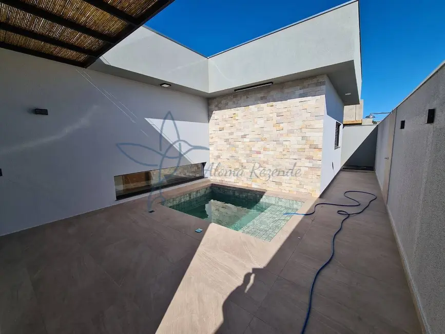 Casa de Condomínio com 3 quartos à venda e para alugar, 300m2 em Piratininga - SP - imagem 3 Foto 3 de Casa de Condomínio com 3 quartos à venda e para alugar, 300m2 em Piratininga - SP