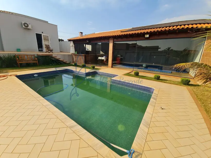 Foto 2 de Casa de Condomínio com 3 quartos à venda, 600m2 em Piratininga - SP