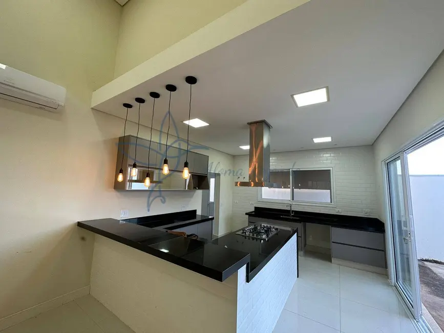 Foto 3 de Casa de Condomínio com 4 quartos à venda em Piratininga - SP